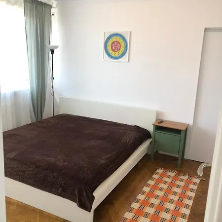 Old - * Bucureşti